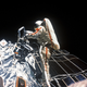 Illustration for article titled Svetlana Savitskaya Became The First Woman To Walk In Space In 1984